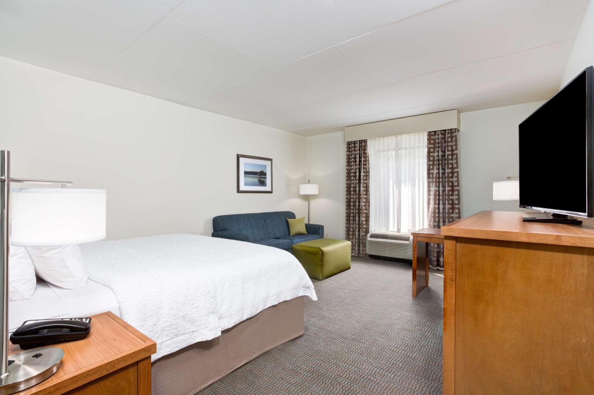 King Room with Sofa Bed - Non-Smoking