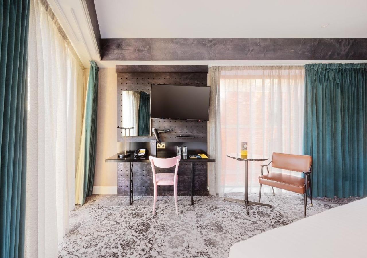 Standard Queen Room