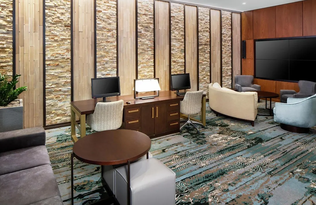 Doubletree By Hilton Manchester Downtown-1