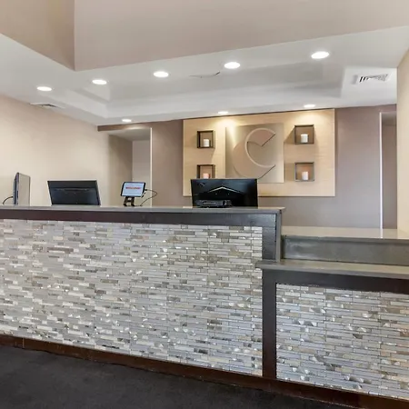 Comfort Inn Manchester Airport-3